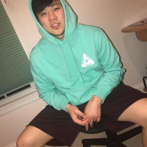 Meet your Posher, Lawrence